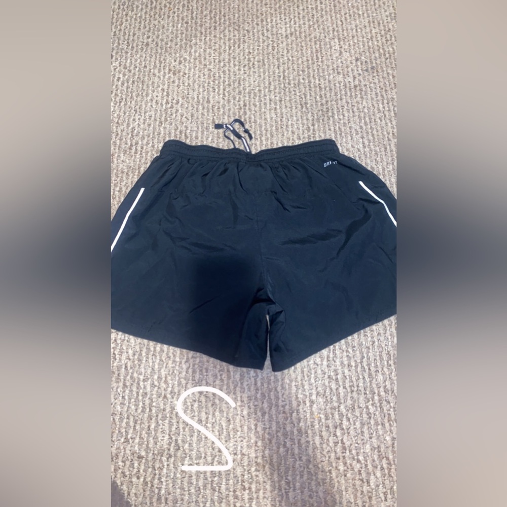 Women’s Nike running shorts - Picture 2 of 2